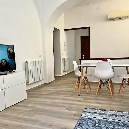 Apartment La Casa Di Ale Nel Centro Storico Di Cagliari
